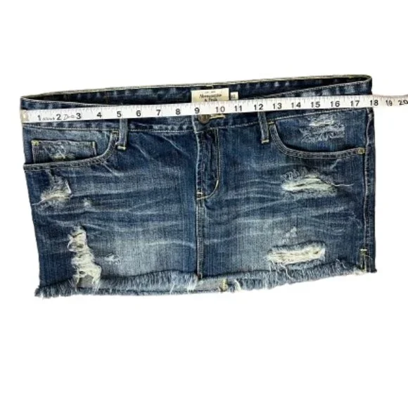 Abercrombie & Fitch Distressed Denim Mini Skirt – Size 10 - Picture 2 of 7